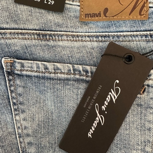 NWT MAVI denim Ava boyfriend Jean light indigo stripe - Picture 9 of 10